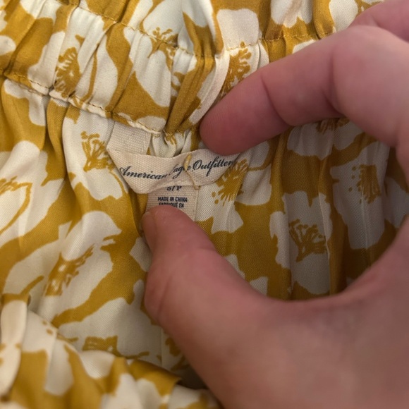 American Eagle Floral Yellow mini Skirt size S - Picture 4 of 8